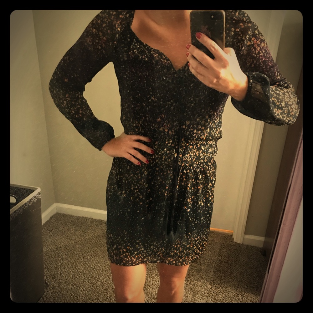 Long sleeve flowery Jessica Simpson dress!